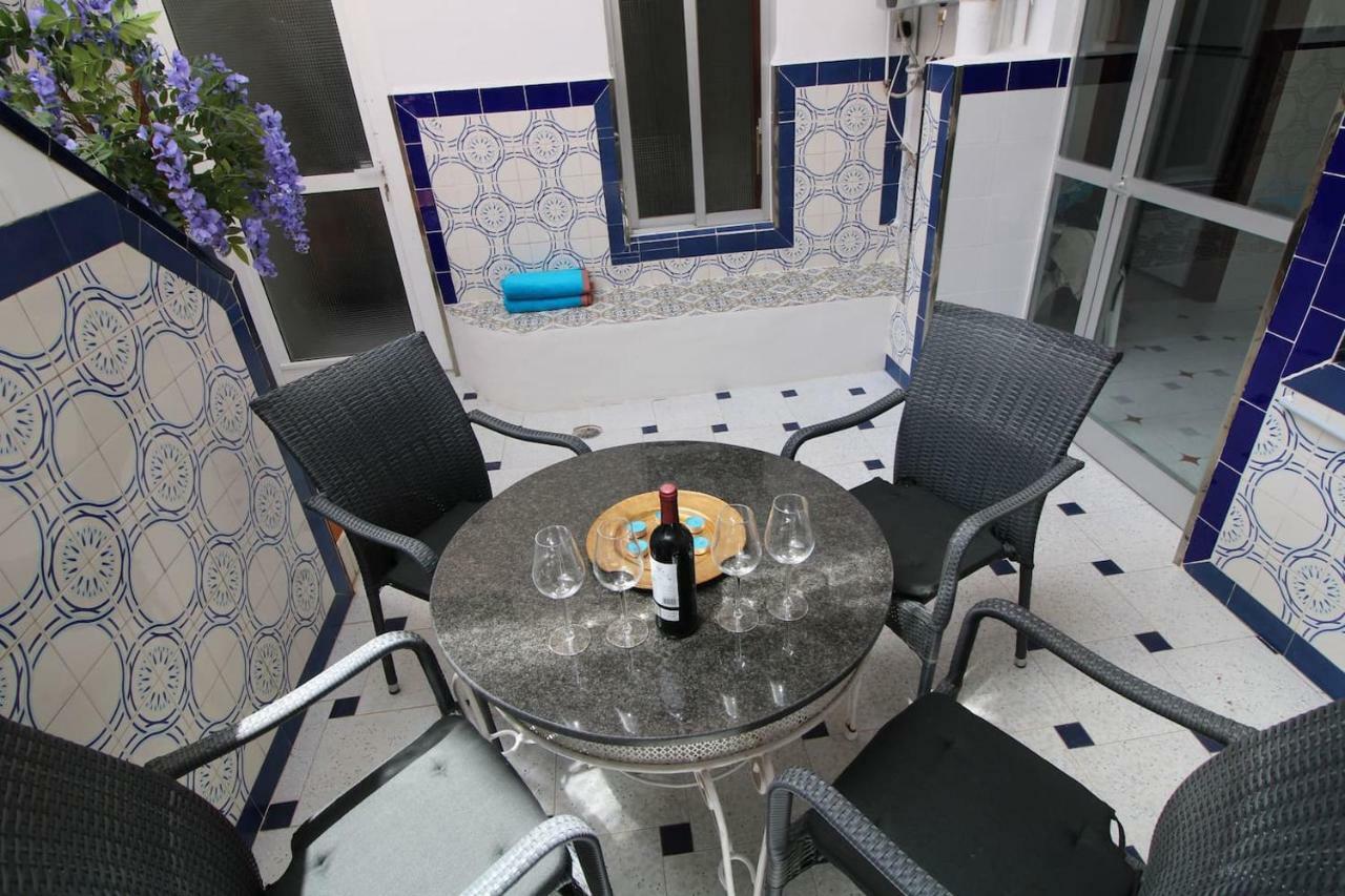 Big Apartment With Unique Patio Near Santa Barbara Castle Аликанте Екстериор снимка