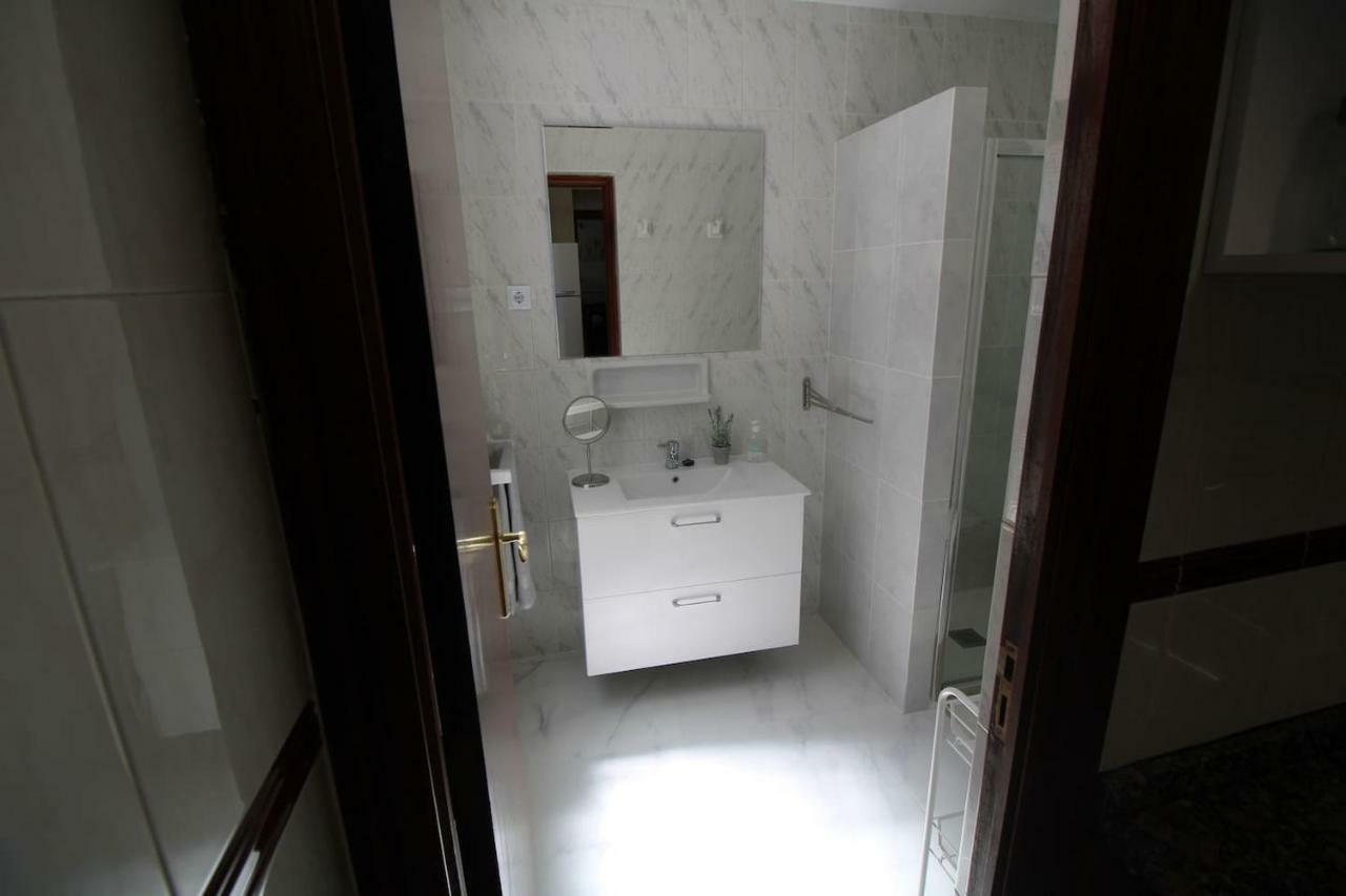 Big Apartment With Unique Patio Near Santa Barbara Castle Аликанте Екстериор снимка