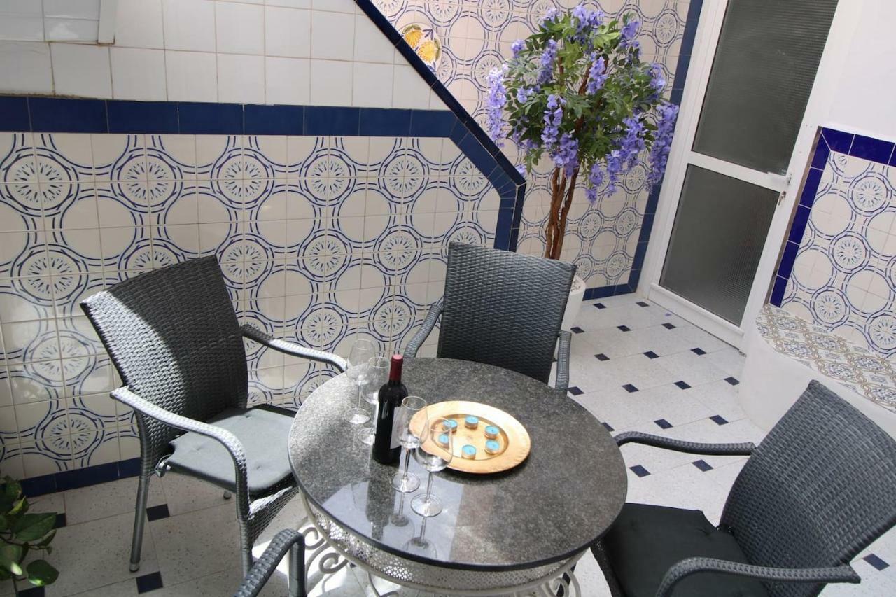 Big Apartment With Unique Patio Near Santa Barbara Castle Аликанте Екстериор снимка