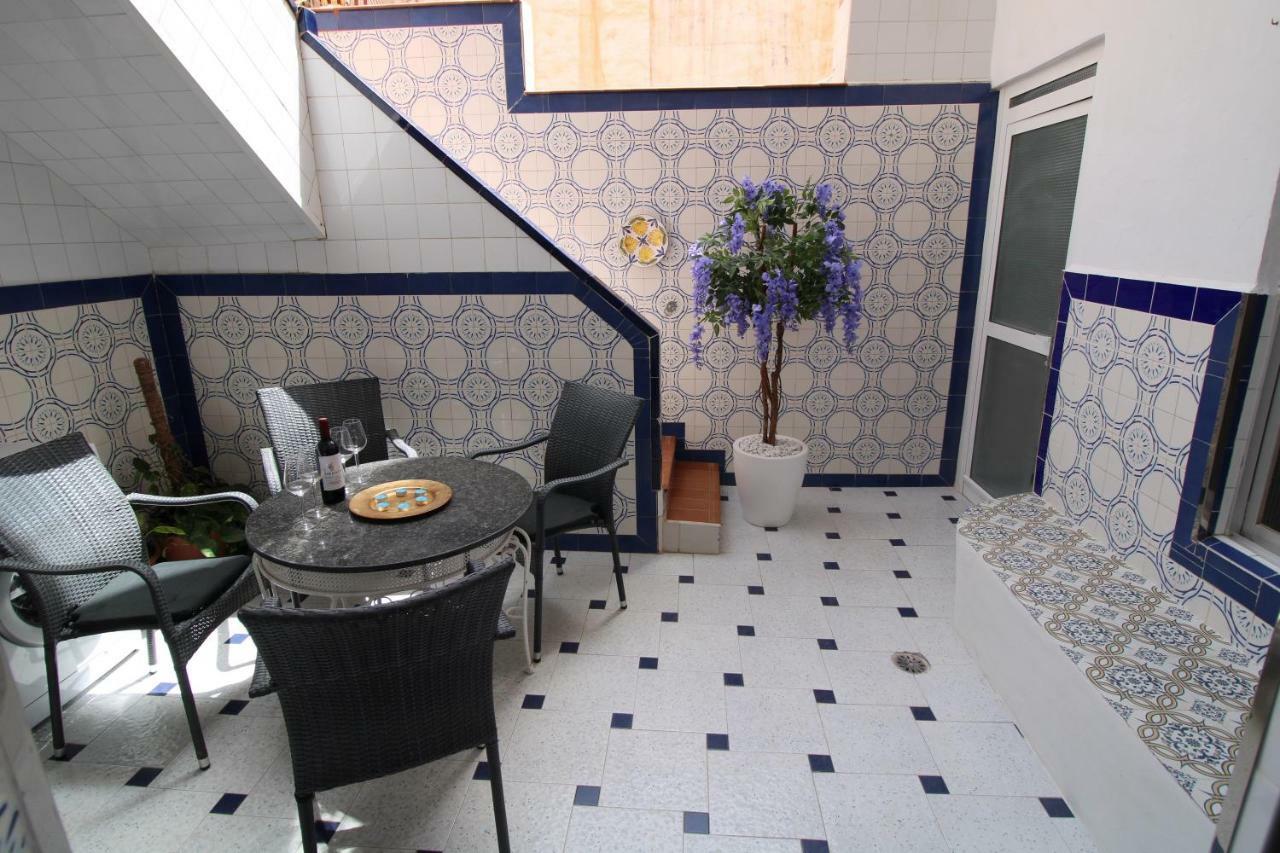 Big Apartment With Unique Patio Near Santa Barbara Castle Аликанте Екстериор снимка