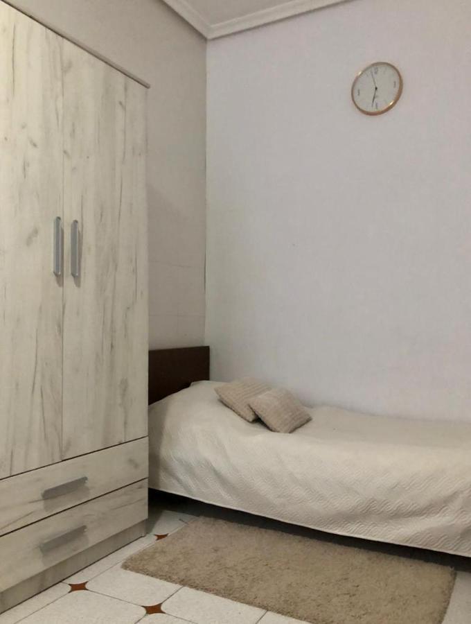 Big Apartment With Unique Patio Near Santa Barbara Castle Аликанте Екстериор снимка
