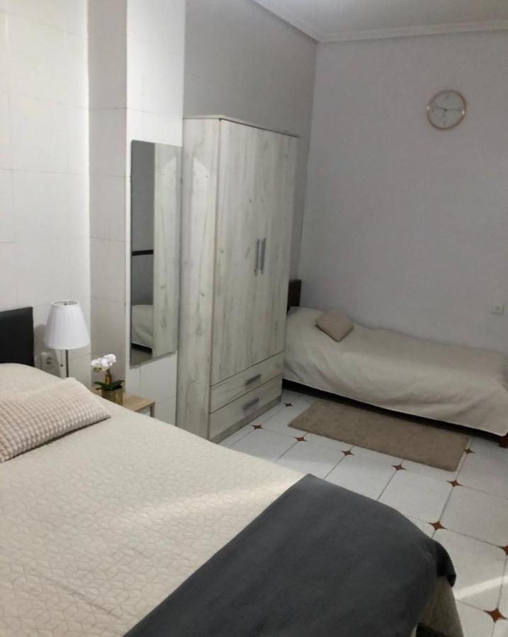 Big Apartment With Unique Patio Near Santa Barbara Castle Аликанте Екстериор снимка